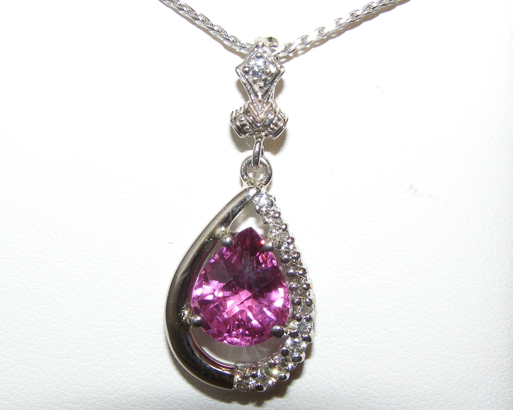 Exquisite AAA+ Rhodolite Diamond Pendant 14KWG 5.13 ctw