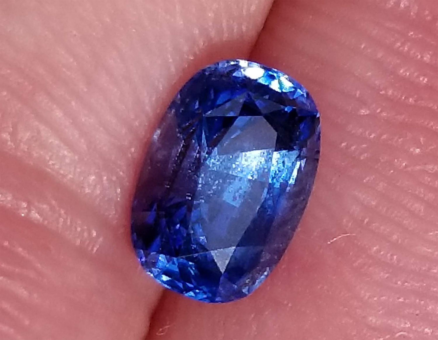 Ceylon Blue Cushion Cut Sapphire - 1.23 Cts - 7x4.9x4mm
