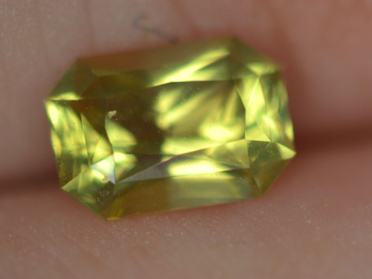 Ceylon Emerald Radiant Cut Chrysoberyl 1.16 carats 7.3x5.4x3.8mm