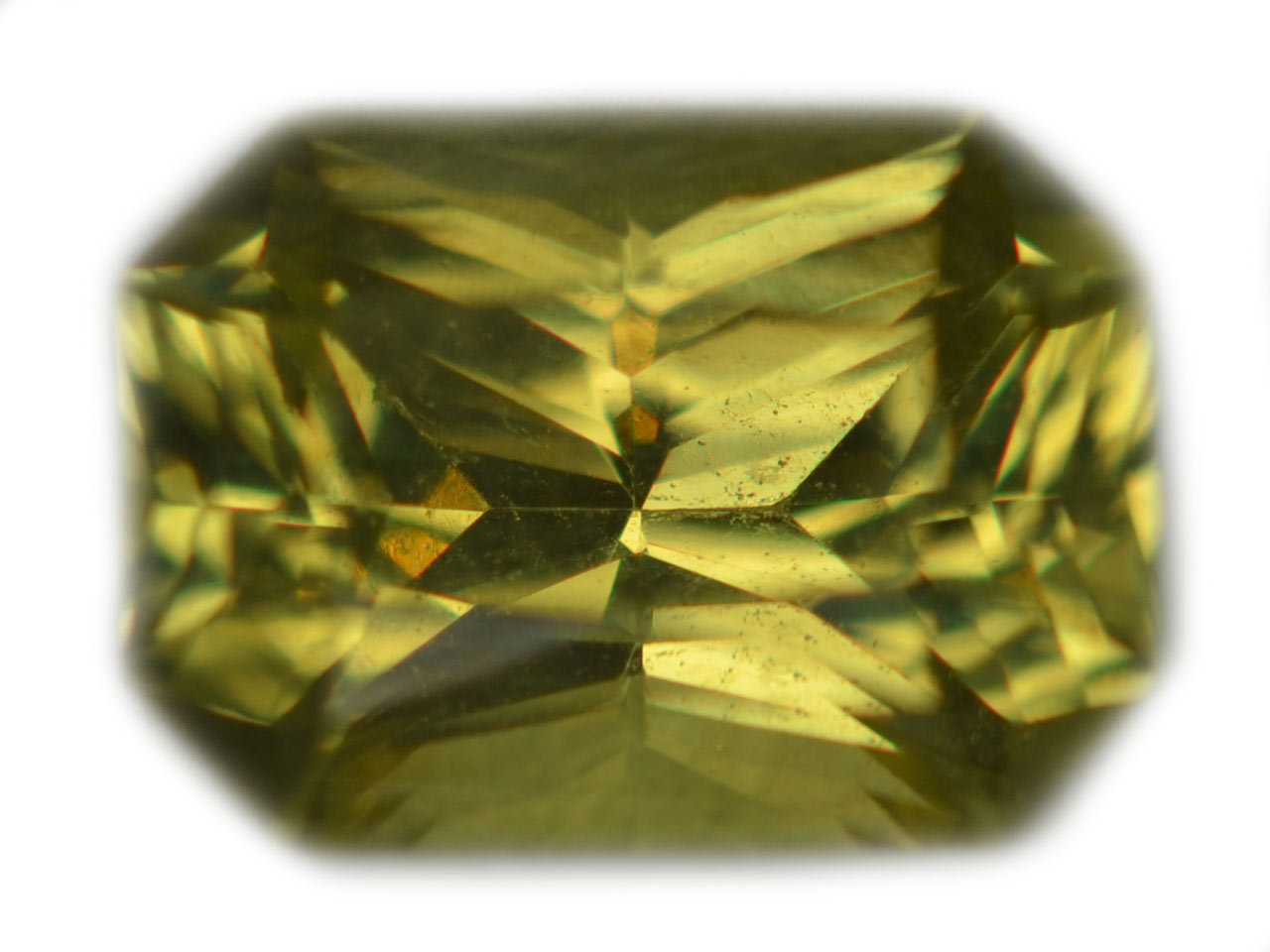 Ceylon Emerald Radiant Cut Chrysoberyl 1.16 carats 7.3x5.4x3.8mm