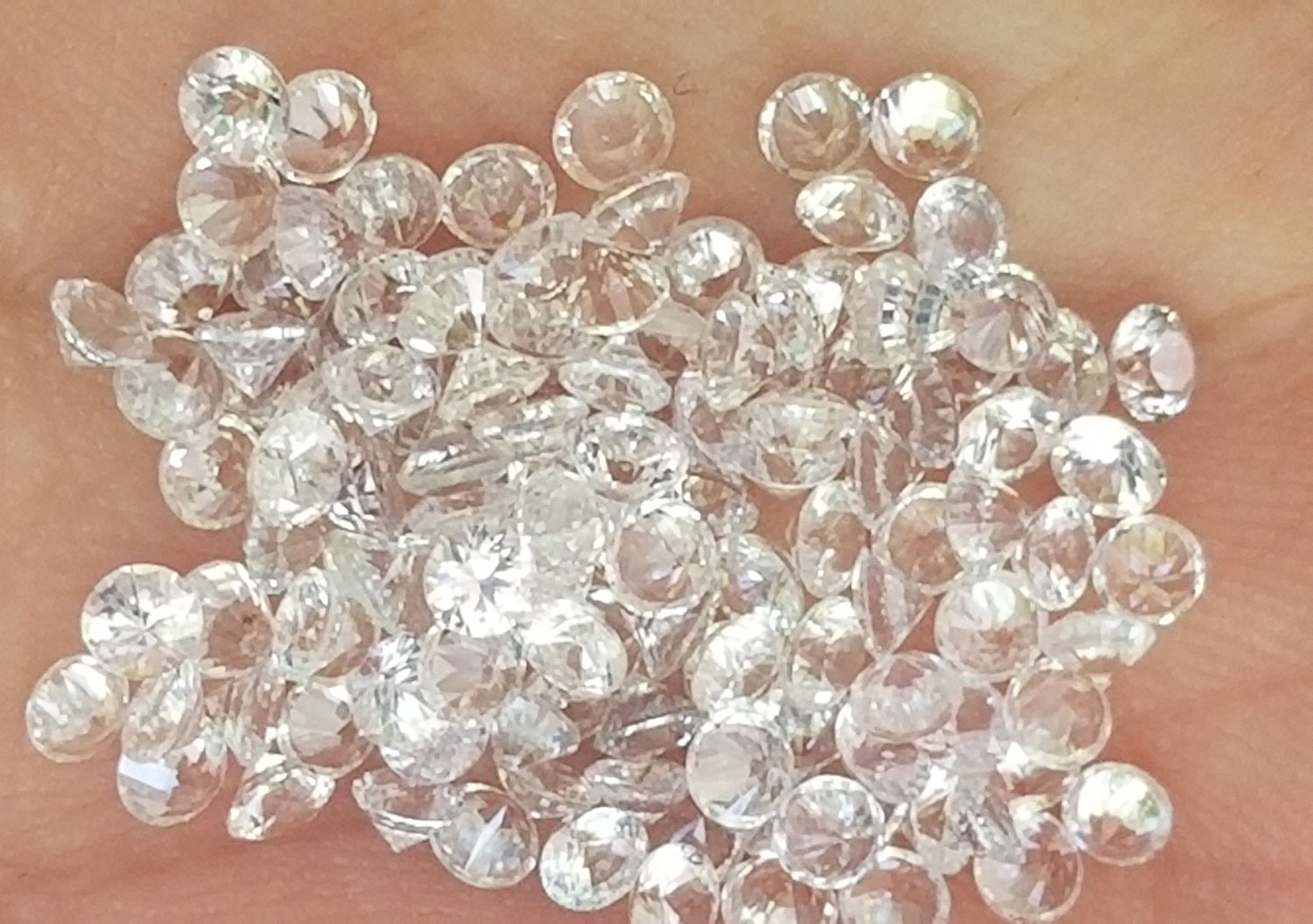 Ceylon White Round Sapphire - 2.7mm ~.11 cts each(sold per carat)